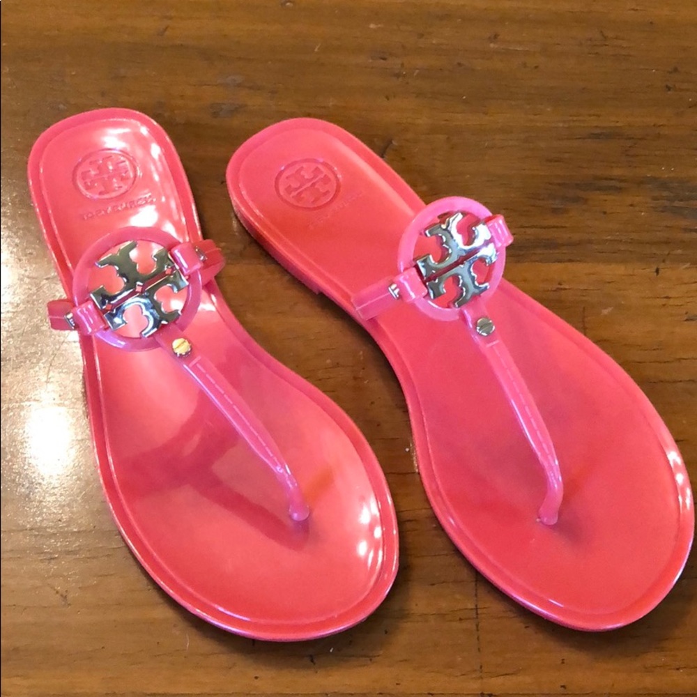Tory Burch Jelly Thong Sandals. Size 7.
